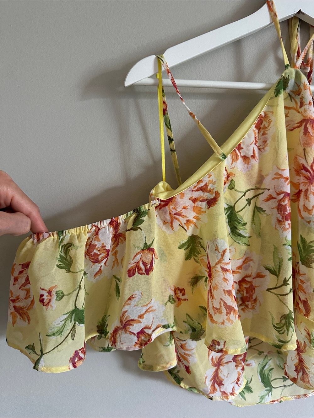 Ruffled High-Low Hem Floral Skirt & Top Set - Picture 6 of 9